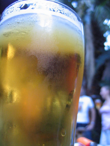 File:Glass of beer.jpg