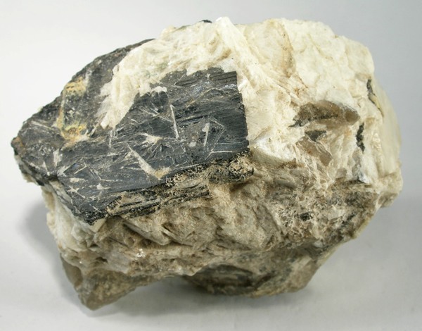 File:Columbite ore.jpg