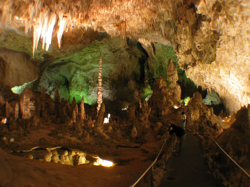 File:Carlsbad caverns.jpg