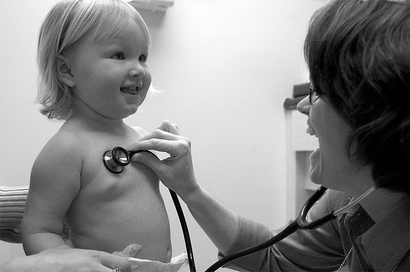 File:Baby and doctor.jpg
