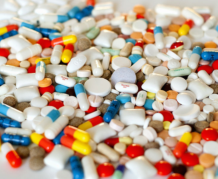 File:Piles-of-pills.jpg