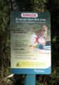 Dingo warning sign
